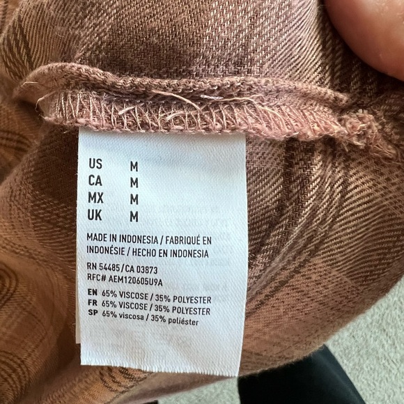 American Eagle Boyfriend Fit Flannel - Picture 7 of 7